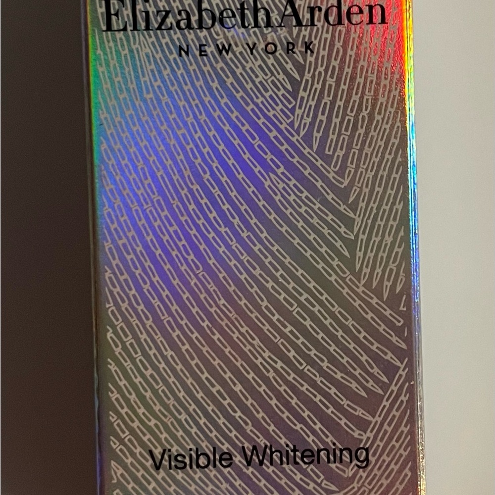 Elizabeth Arden Visible Whitening Highlighter